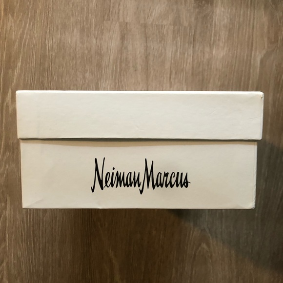 NEIMAN MARCUS Yani Ankle-Strap Sandal || Pink Sz 8 - Picture 8 of 12